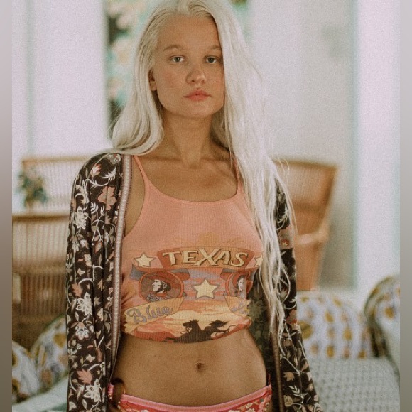 UFT/S Spell ⁺₊⋆ ☾⋆⁺₊ Blue Moon Ribbed Singlet Tank in Coral - Picture 7 of 12